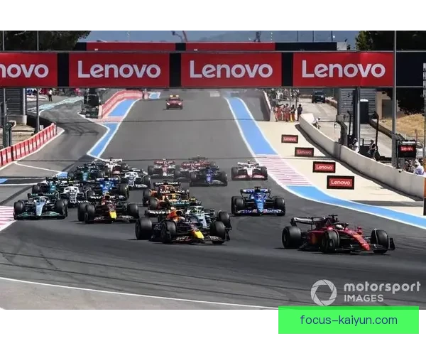 F1赛季激烈角逐：全新技术规则引发车队竞争格局变化