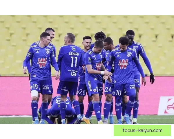 以斯特拉斯堡俱乐部为核心探索法甲的历史变迁与未来发展